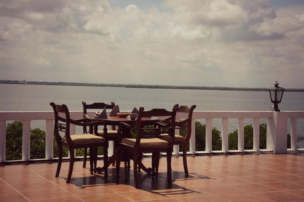 Hotel Lagoon Paradise Negombo Eksteriør bilde