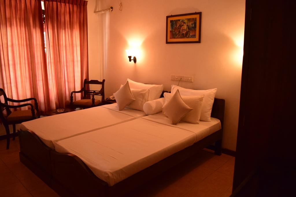 Hotel Lagoon Paradise Negombo Rom bilde