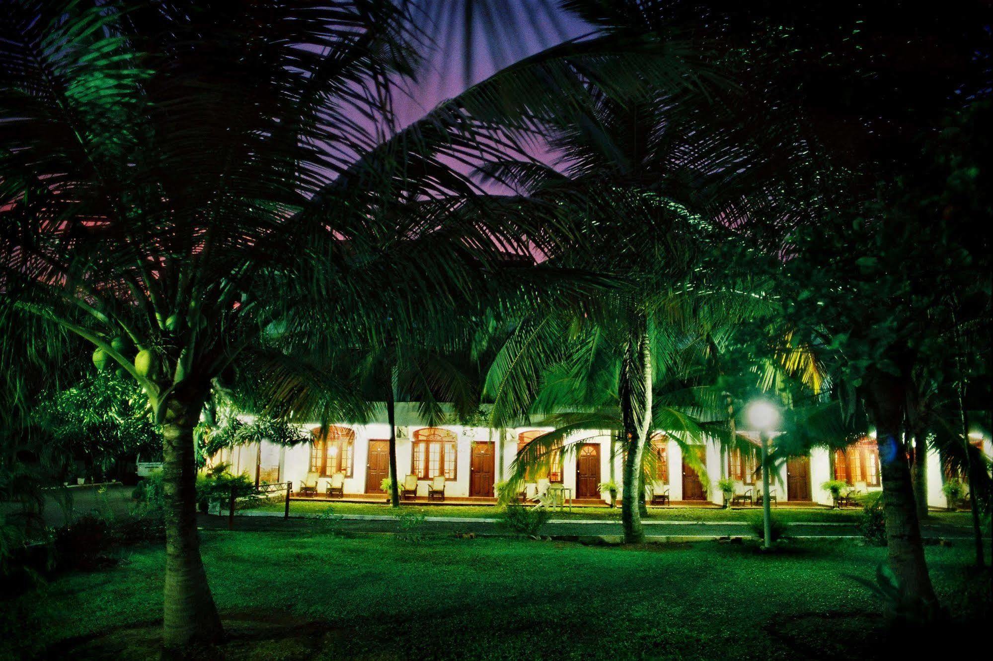 Hotel Lagoon Paradise Negombo Eksteriør bilde