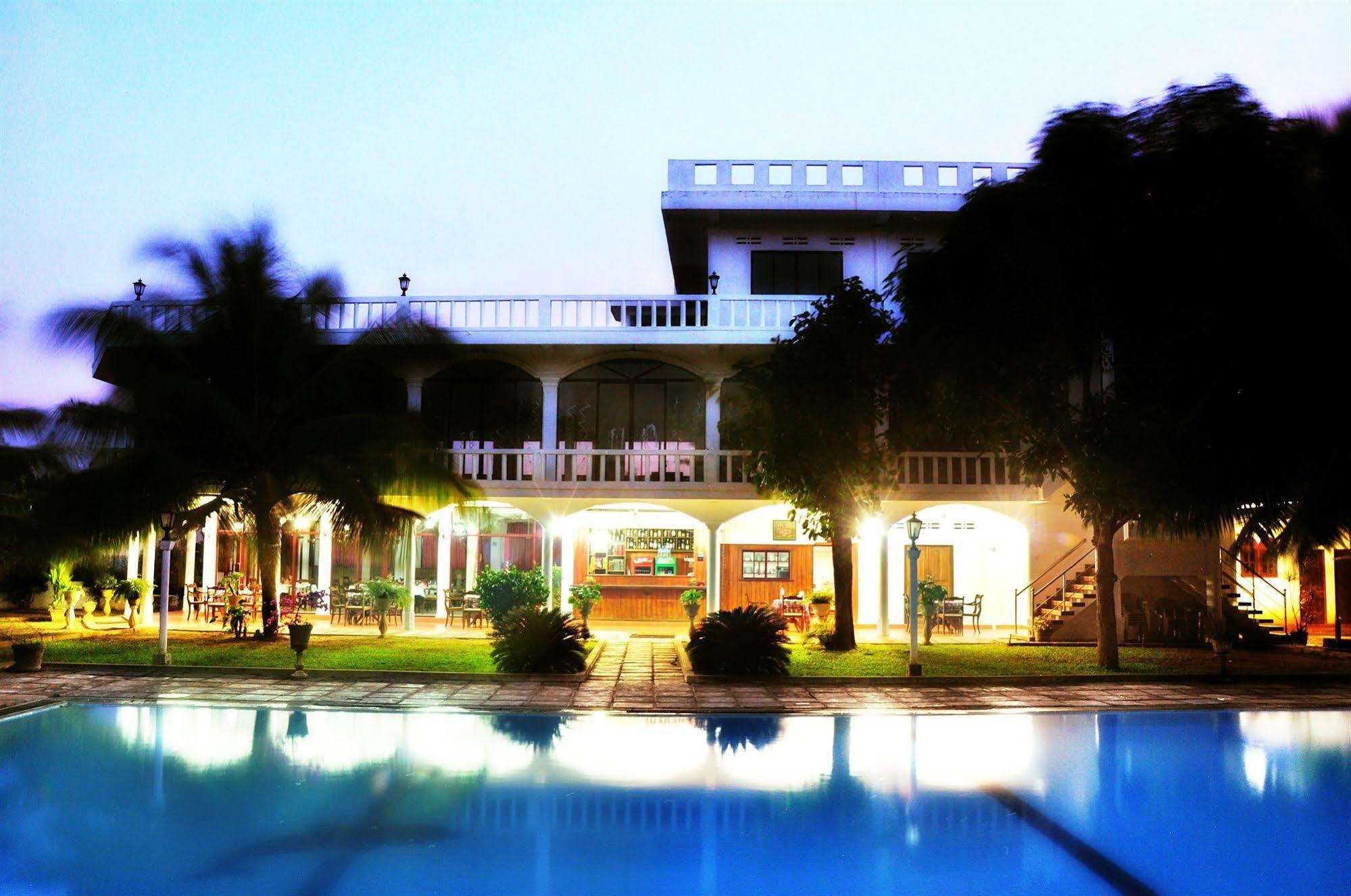 Hotel Lagoon Paradise Negombo Eksteriør bilde