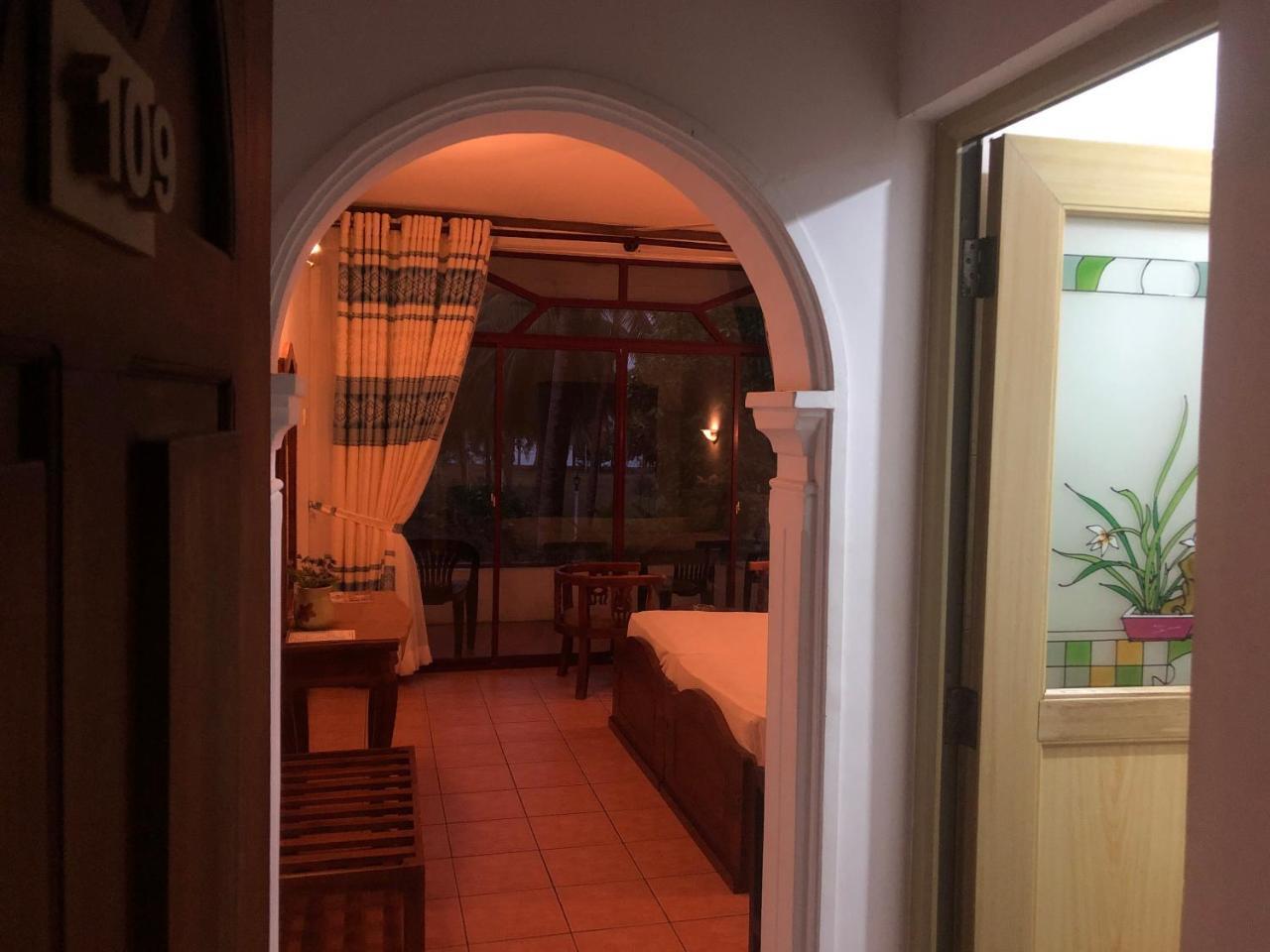 Hotel Lagoon Paradise Negombo Eksteriør bilde